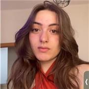 Estudiante de bachillerato científico para dar clase primaria